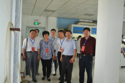 德州開(kāi)發(fā)區(qū)安瀾產(chǎn)業(yè)領(lǐng)軍人才評(píng)審組來(lái)公司考察